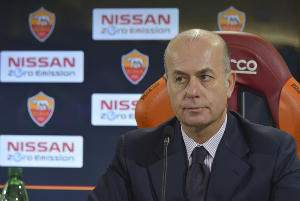 as-roma-unveils-new-partnership-with-nissan-3