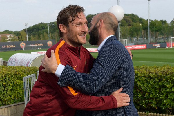 as-roma-training-session-333