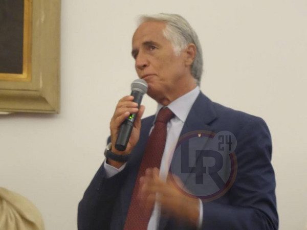 La fake news del rinnovo di Astori