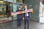 FOTO – Juha del Roma Club Finlandia presente anche in Giappone: l’incontro con Ryan Friedkin e Mourinho
