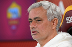Al Shabab-Roma, striscione per Mourinho: “J.M. è per sempre” (VIDEO)