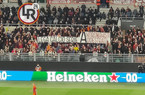 Roma-Bayer Leverkusen, striscione contro la Lega Serie A in Tevere: “Antiromanisti addestrati” (FOTO)