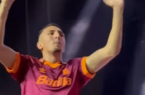 VIDEO – Il rapper Morad sul palco con la maglia della Roma