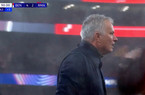 Champions League, folle partita del Benfica: la squadra di Mourinho ai playoff grazie al gol in extremis del portiere (VIDEO)