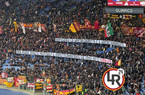 Roma-Lecce, striscione della Curva Sud: “Meritatevi il rispetto”