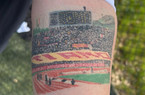 Il “Ti amo” di Pizarro alla Roma: tatuaggio con l’iconica coreografia del derby del 1983 (FOTO)