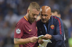 Genoa, De Rossi: “Con Spalletti gli anni più belli della mia carriera”. Poi scherza: “Io come Mazzone? Un onore, se faccio gol vado sotto la curva della Juve…”