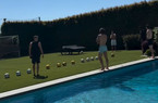 VIDEO – Il 1° maggio della Roma tra piscina e calcio: Ndicka protagonista con uno splendido gol all’incrocio