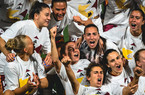VIDEO – Roma Femminile, festeggiamenti post partita per il tricolore: “I campioni dell’Italia siamo noi”