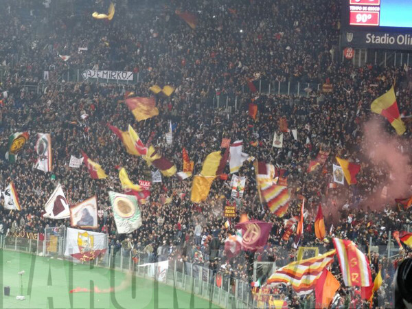 curva_sud_finale_roma_juve