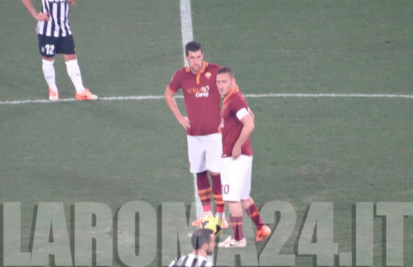 totti_strootman_calcio_inizio_roma_juve_ci_210114