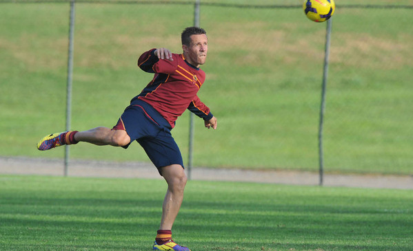 as-roma-taddei-in-campo-contro-udinese-totti-florenzi-panchina-destro-romagnoli