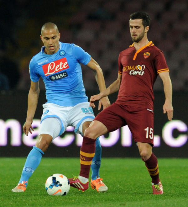 ssc-napoli-v-as-roma-serie-a-12