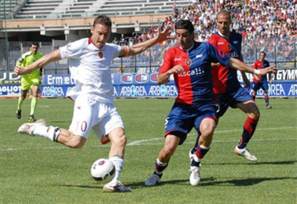 cagliari-roma-totti-1995