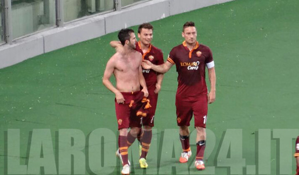 pjanic-senza-maglia-totti-ljajic-dopo-gol-roma-milan