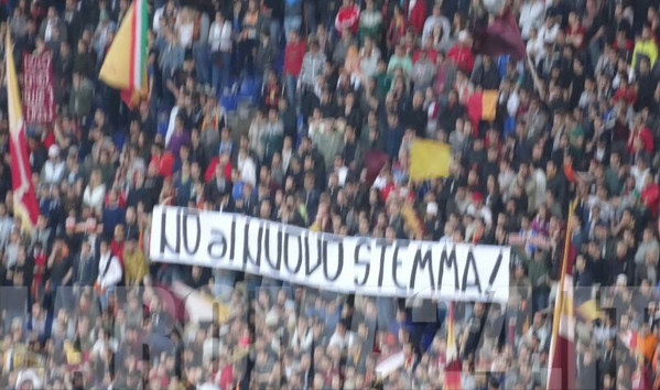 striscione-no-allo-stemma-mossa