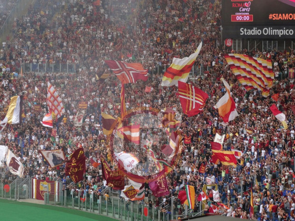 roma-cagliari-curva-sud-21092014-15-39-40