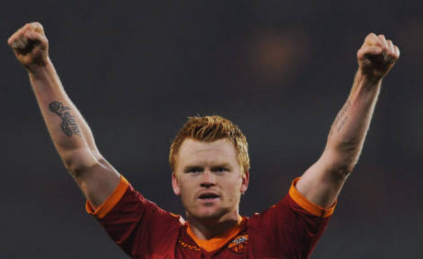 riise-mani-alzate-roma