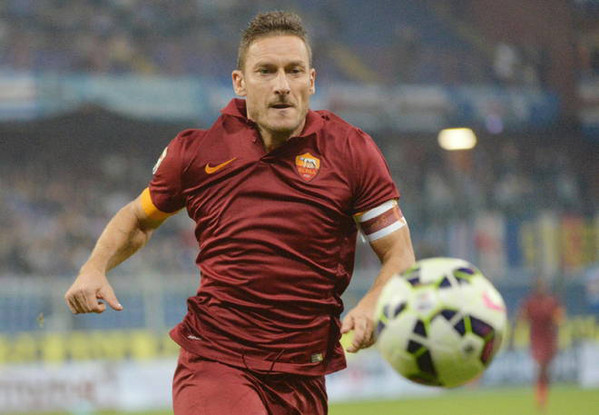 totti-mezzo-pp-palla