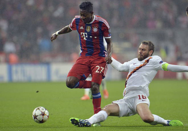 de-rossi-alaba-scivolata-bayern-roma