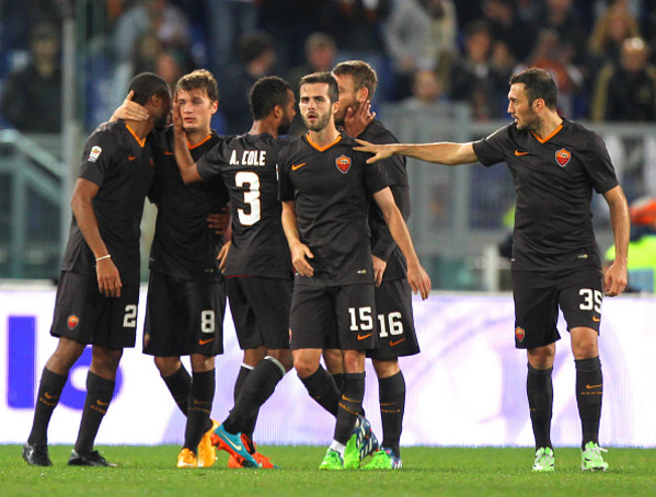 as-roma-v-torino-fc-serie-a-11