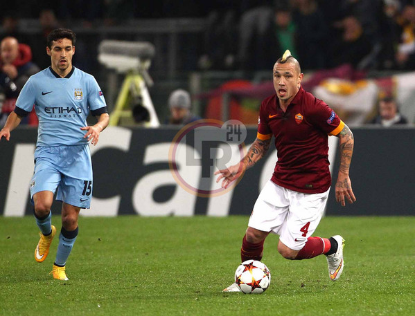 nainggolan-palla-al-piede-roma-city-lr24