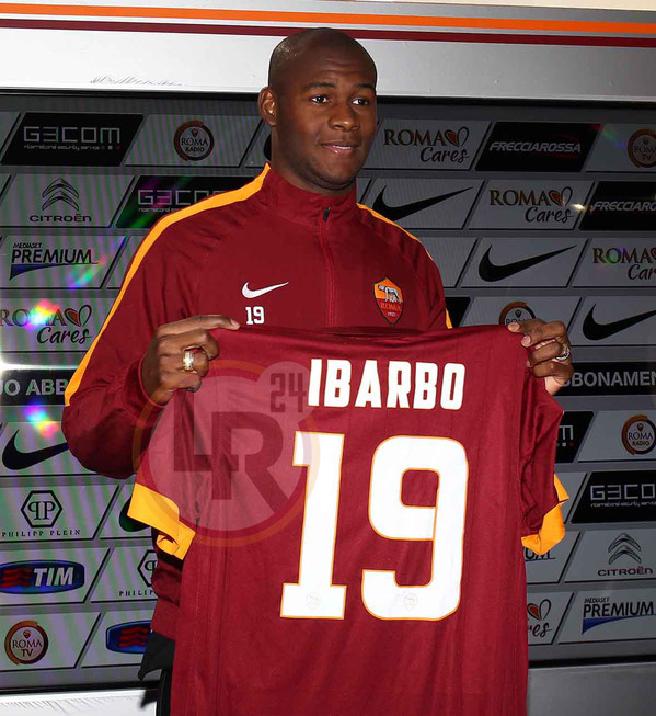 ibarbo-posa-con-maglia-presentazione-040215-mancini