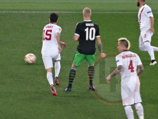 roma-feyenoord-nainggolan-pjanic-190215