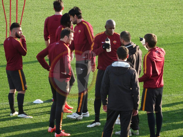 gruppo-cerchio-trigoria