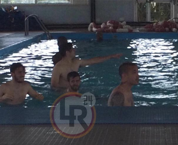 allenamento-piscina-trigoria-nainggolan-florenzi-pjanic