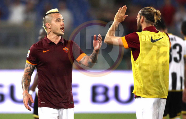 nainggolan-balzaretti-team-manager-roma-udinese-17-05-2015