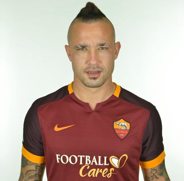 nainggolan-football-cares