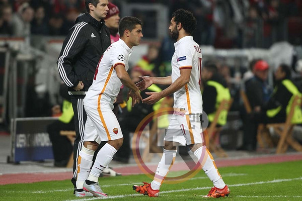 roma-bayer-leverkusen-iago-falque-salah-201015-mancini