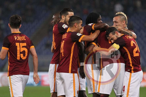 roma-udinese-esultare-28102015-mancini