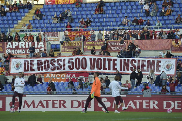 striscione-de-rossi-500