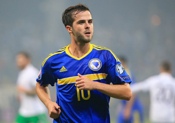 bosnia-and-herzegovina-v-republic-of-ireland-uefa-euro-2016-qualifier-play-off-first-leg-4