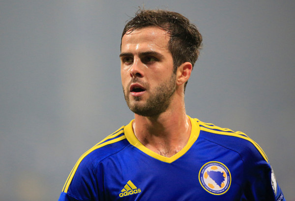 bosnia-and-herzegovina-v-republic-of-ireland-uefa-euro-2016-qualifier-play-off-first-leg-3