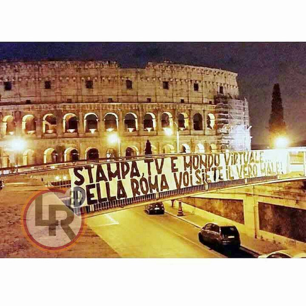 striscione-colosseo