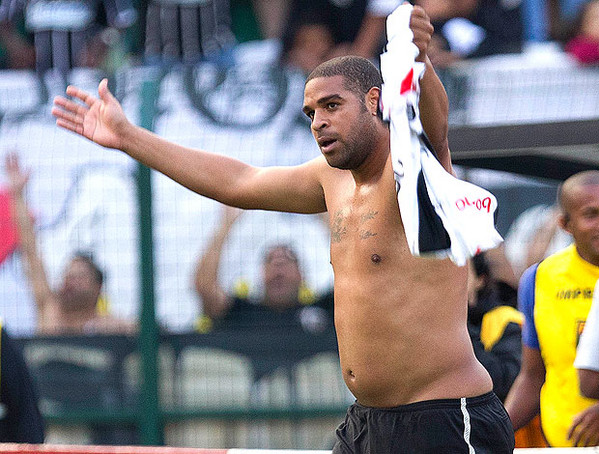 adriano-senza-maglia-corinthians