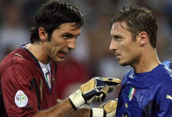 buffon-totti1-586x400