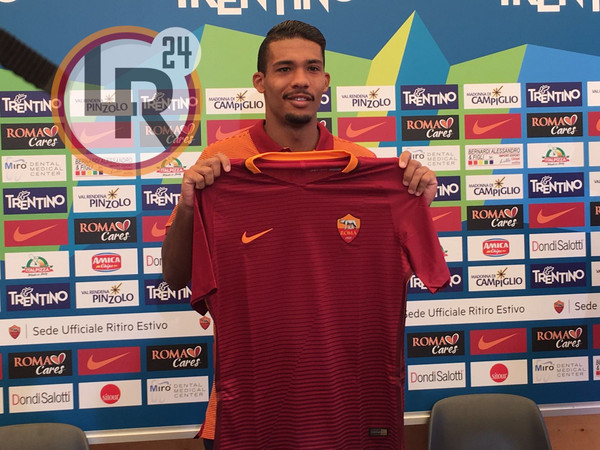 juan-jesus-maglia-in-mano