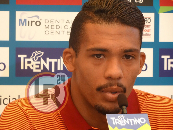 juan-jesus-parla-in-conf