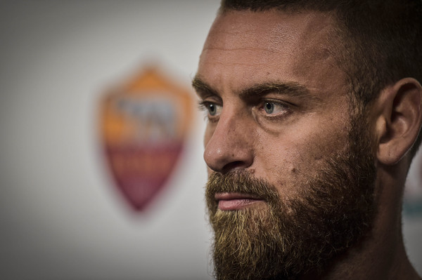 as-roma-press-conference-11