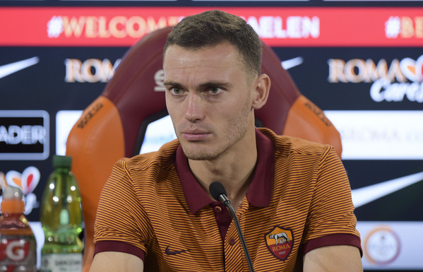 as-roma-unveils-new-signing-thomas-vermaelen-5