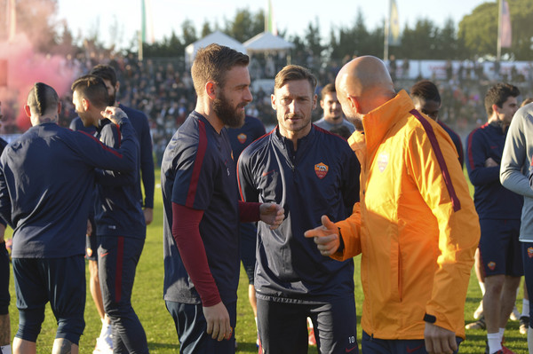 as-roma-training-session-215