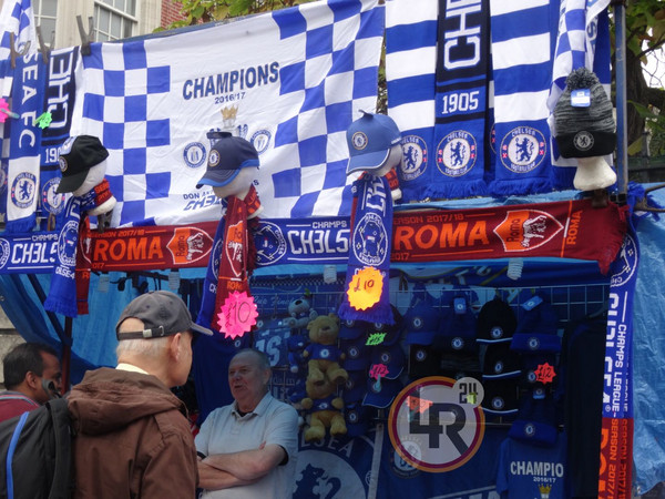 merchansiding-chelsea-roma-5