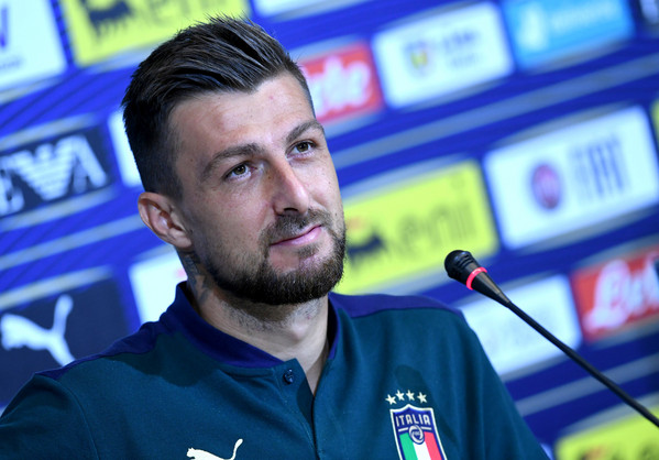 raduno-della-nazionale-italiana-di-calcio-francesco-acerbi-e-leonardo-spinazzola-in-conferenza-stampa-3