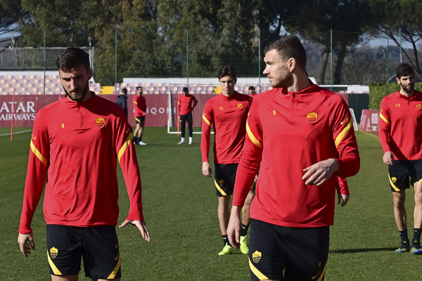 las-roma-in-allenamento-a-trigorialas-roma-in-allenamento-a-trigoria-57