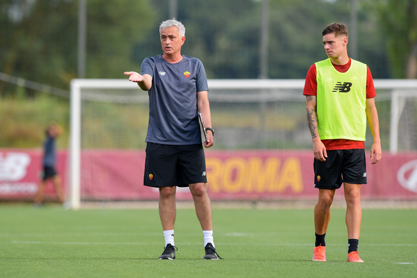 as-roma-training-session-341