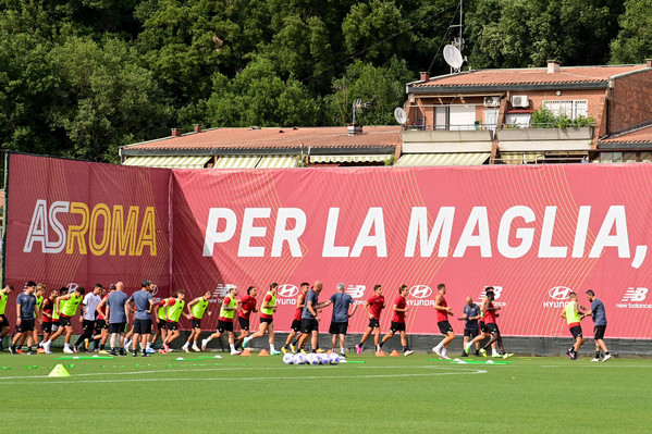 as-roma-training-session-343